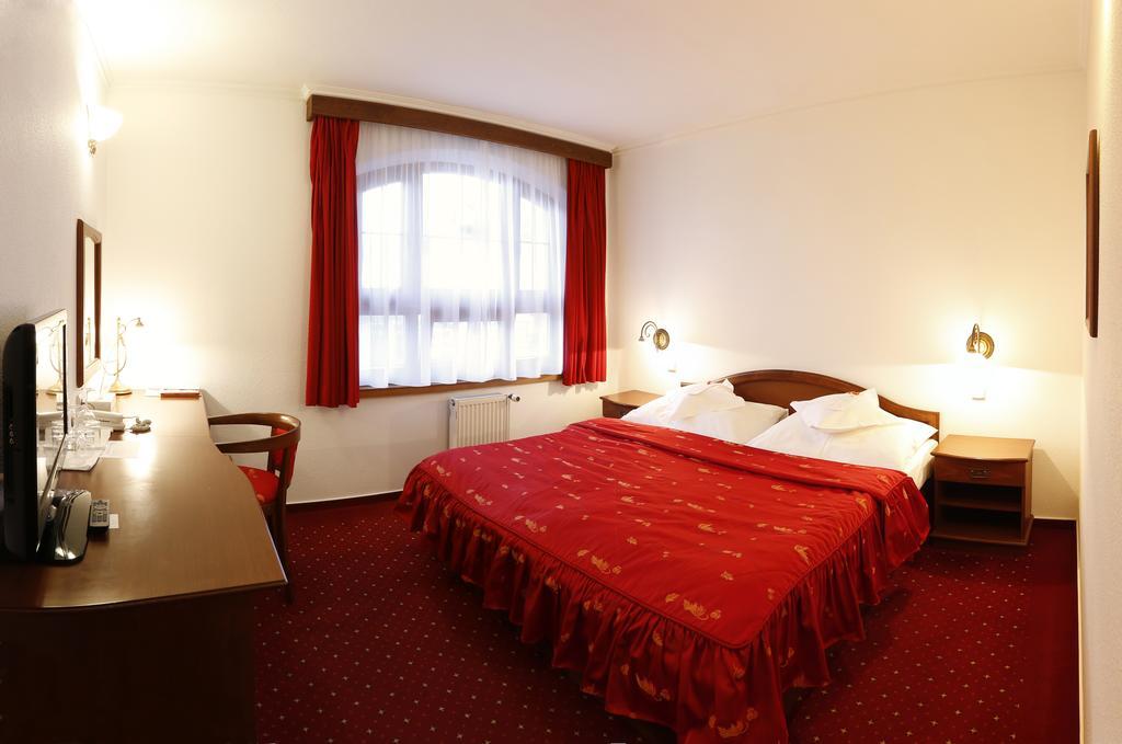 Agh Hotel Roznov pod Radhostem