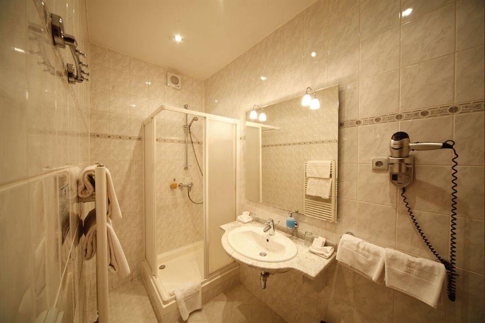 Hotel Agh