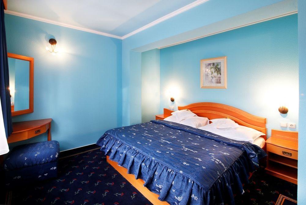 Hotel Agh Roznov pod Radhostem