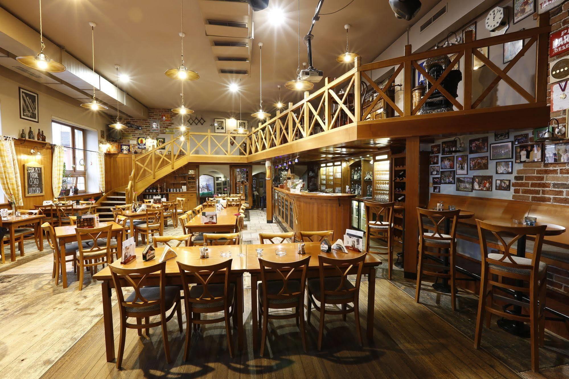 Hotel Agh 4*
