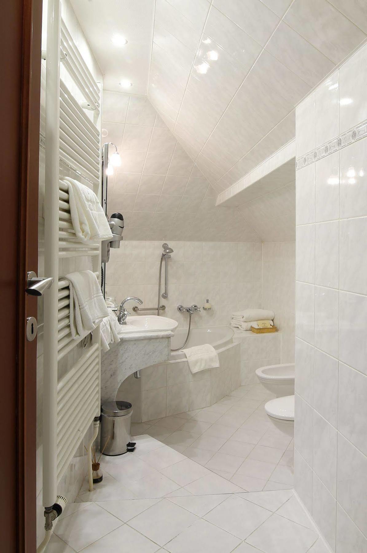 Hotel Agh Roznov pod Radhostem